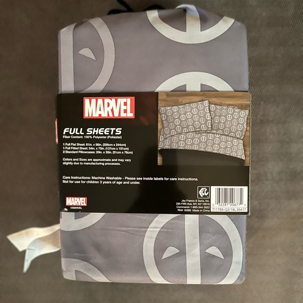 Jay Franco & Son Kid’s Marvel Full Size Bedding